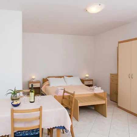 Miljan Popovic - With Terrace