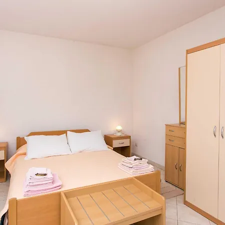 Miljan Popovic - With Terrace *