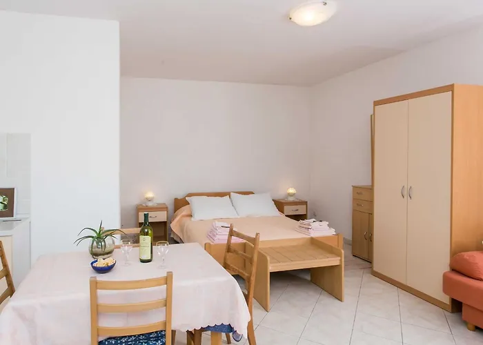 Miljan Popovic - With Terrace