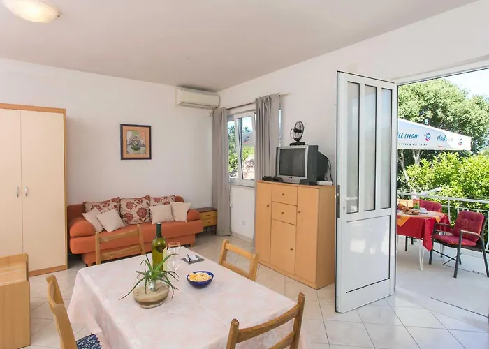 Miljan Popovic - With Terrace * Cavtat